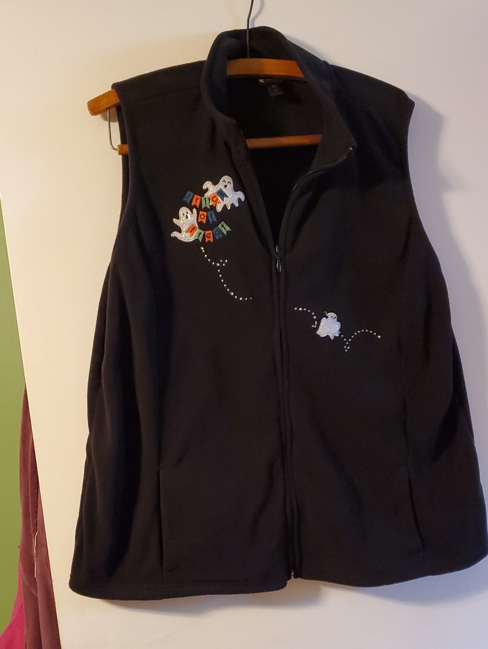 Halloween Black Ghost Embroidered Fleece Zippered Vest